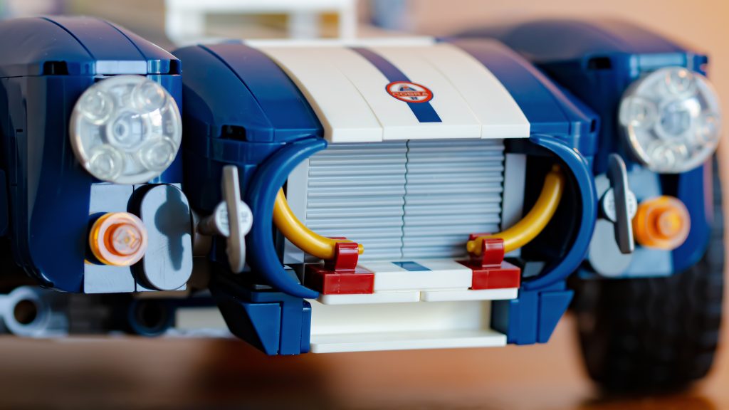LEGO ICONS Shelby Cobra 427 SC 10357 25 1024x576