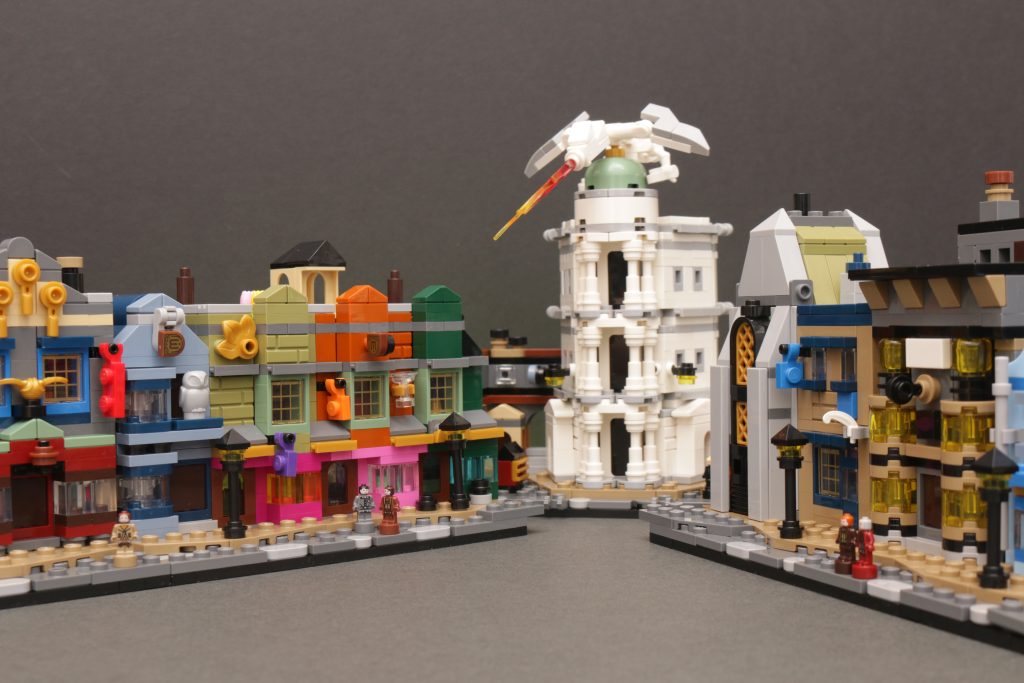 LEGO Harry Potter 76444 Diagon Alley Wizarding Shops review 86 1024x683