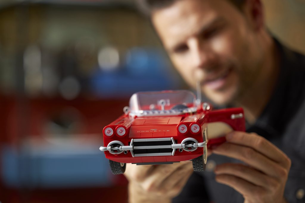 LEGO Icons 10321 Chevrolet Corvette C1 6 1024x683
