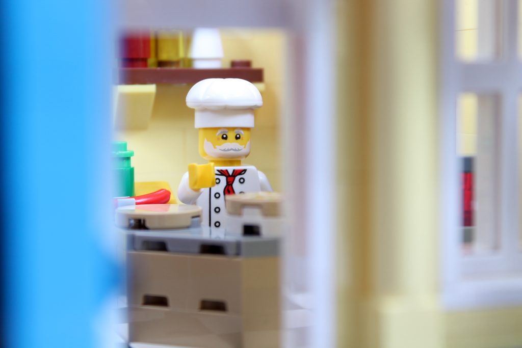 LEGO Icons 10312 Jazz Club review 37 1024x683