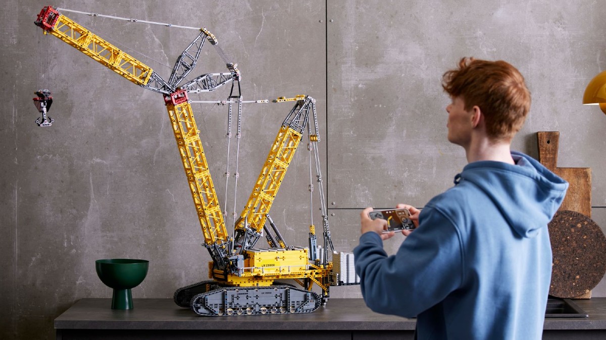 LEGO Technic’s most expensive set ever is now available 