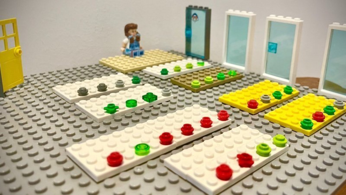 LEGO model used to demonstrate COVID spread in schools