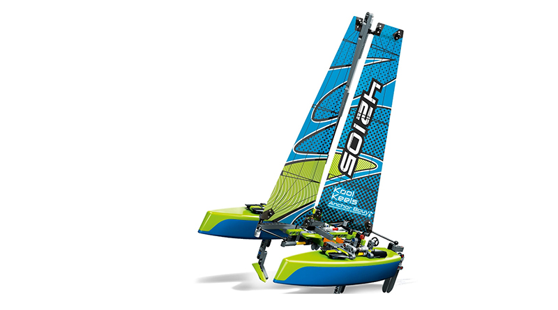 Double LEGO VIP points on LEGO Technic 42105 Catamaran