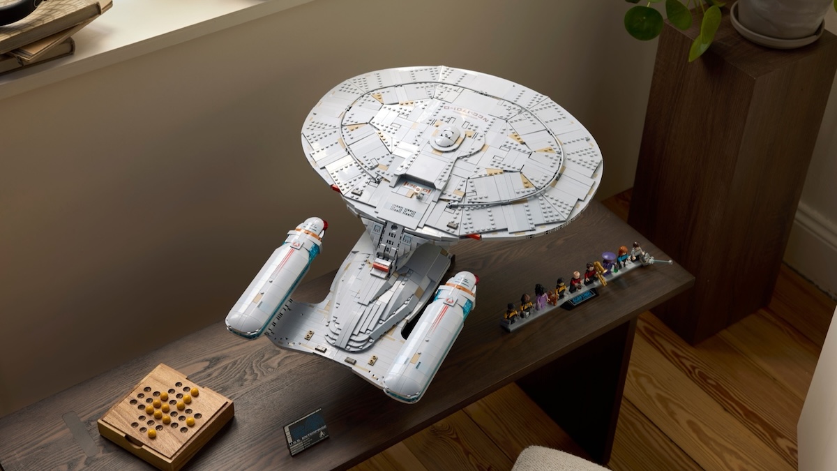 LEGO Icons 10365 U.S.S. Enterprise NCC 1701 D featured 2