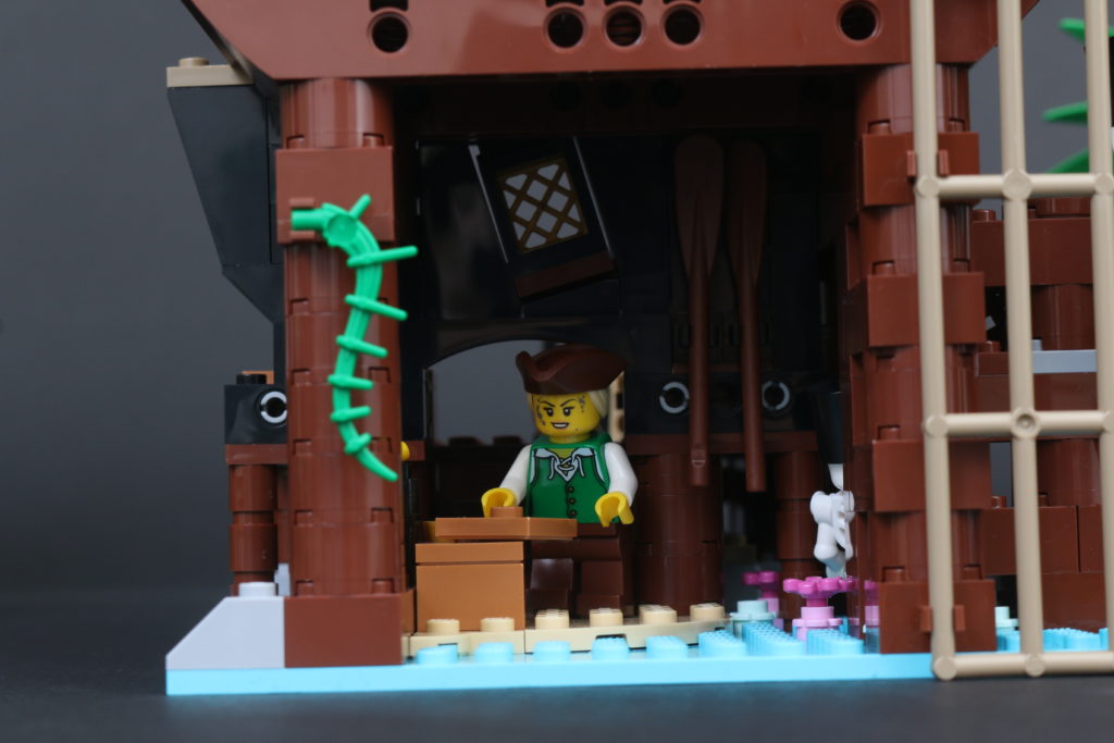 LEGO Ideas 21322 Pirates of Barracuda Bay review 39